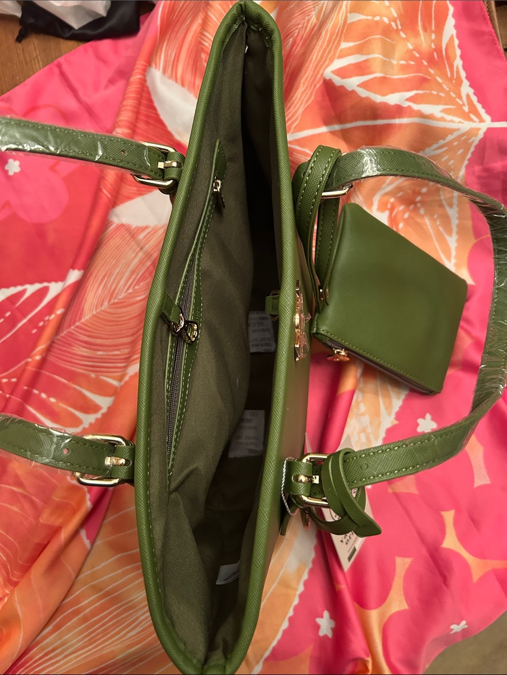Valentino Orlandi NWT Olive Green Tote Handbag with Matching Pouch - Picture 7 of 7